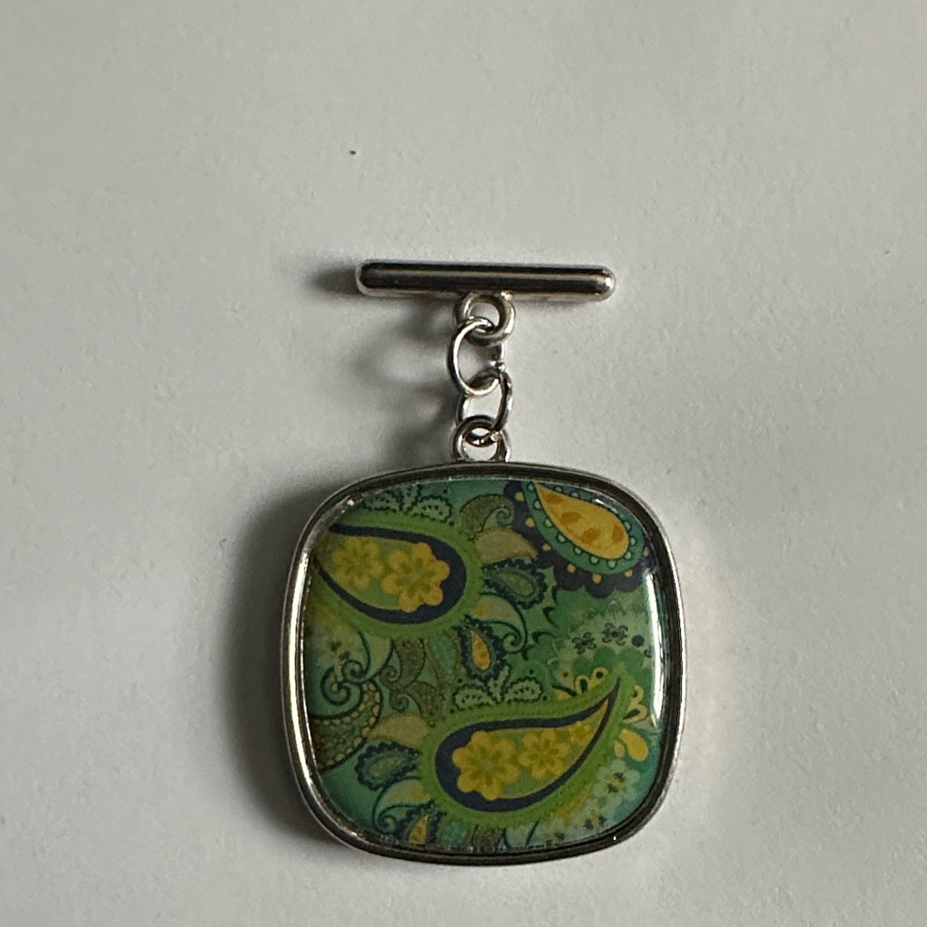 Elegant Reversible Paisley Pendant Charm In Green And Yellow 11$